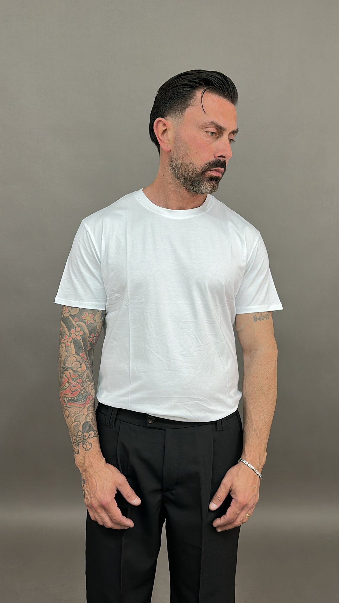 T-SHIRT SOTTO ABITO SLIM