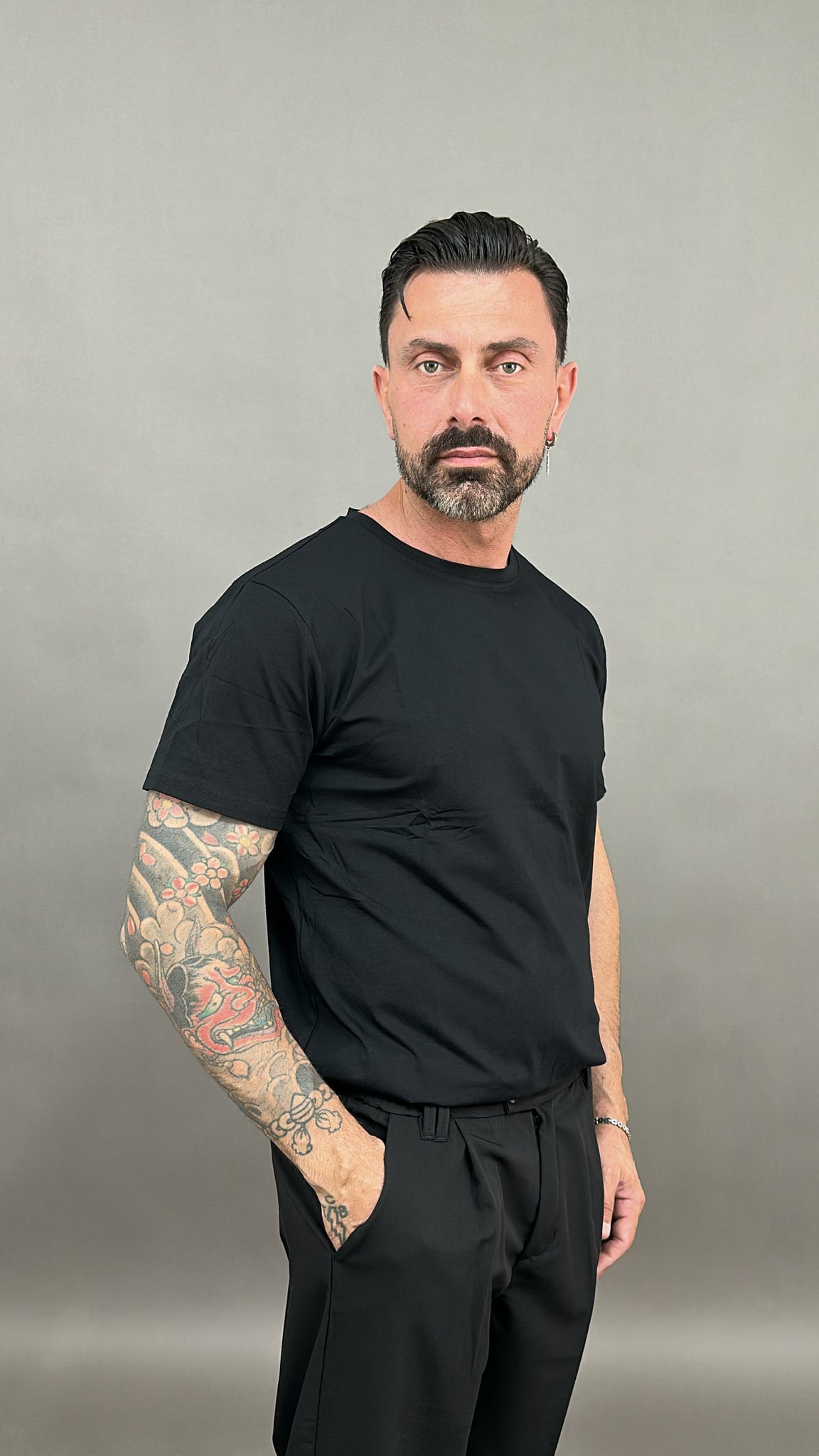 T-SHIRT SOTTO ABITO SLIM