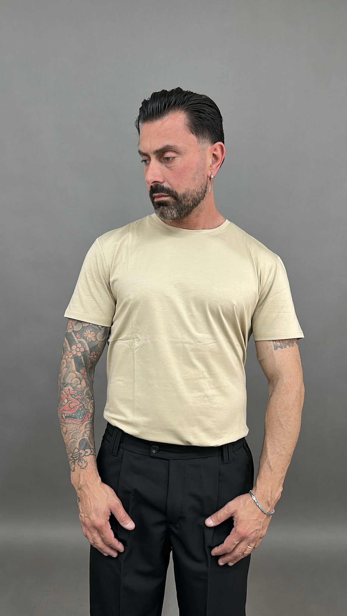 T-SHIRT SOTTO ABITO SLIM